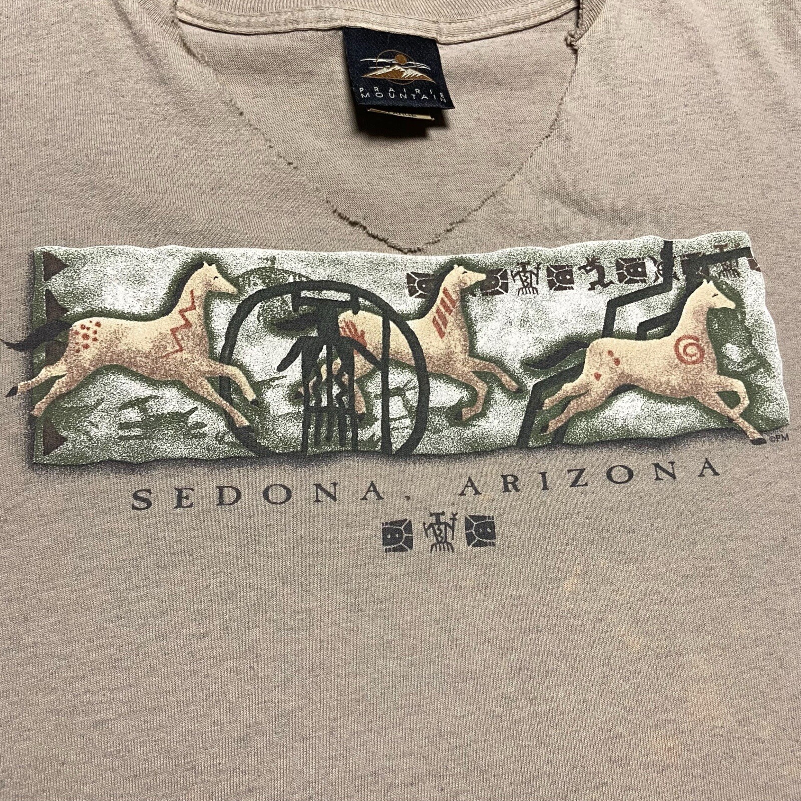 VTG Prairie Mountain T-Shirt Mens L Beige Sedona Arizona Native American 90s USA gallery