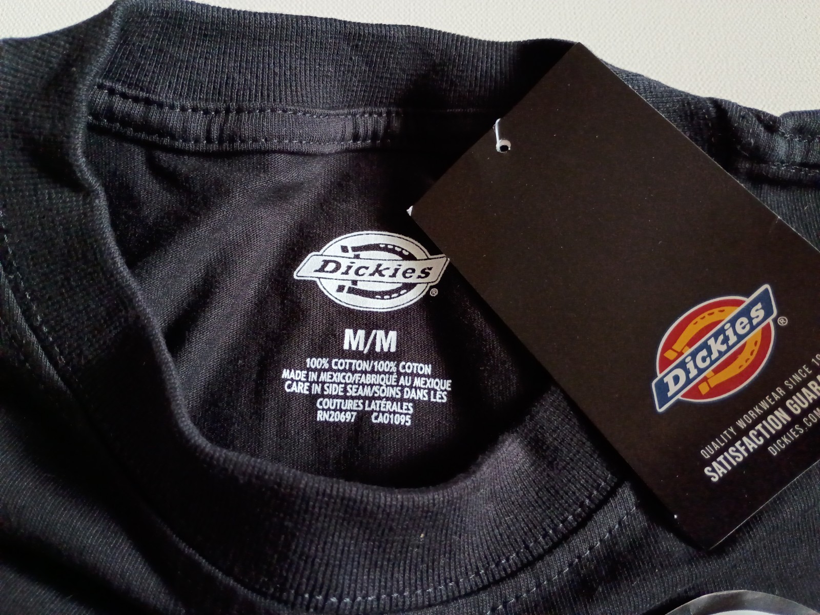 DICKIES HEAVY WEIGHT BLACK CREW NECK POCKET T SHIRT MEN'S SIZE M NWT gallery