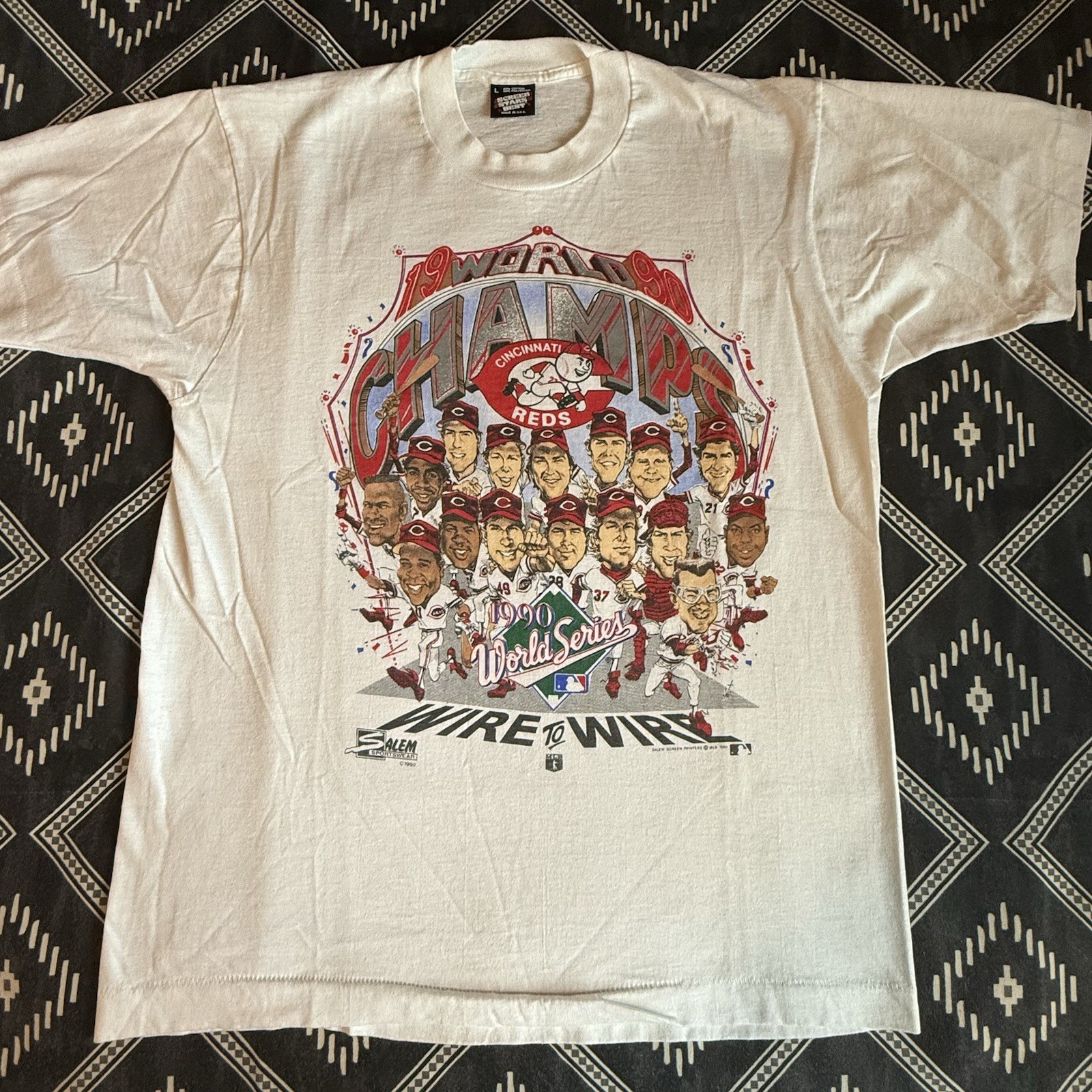 CINCINNATI REDS 1990 World Series Champs Licensed T-Shirt. LARGE Dead Stock VTG gallery
