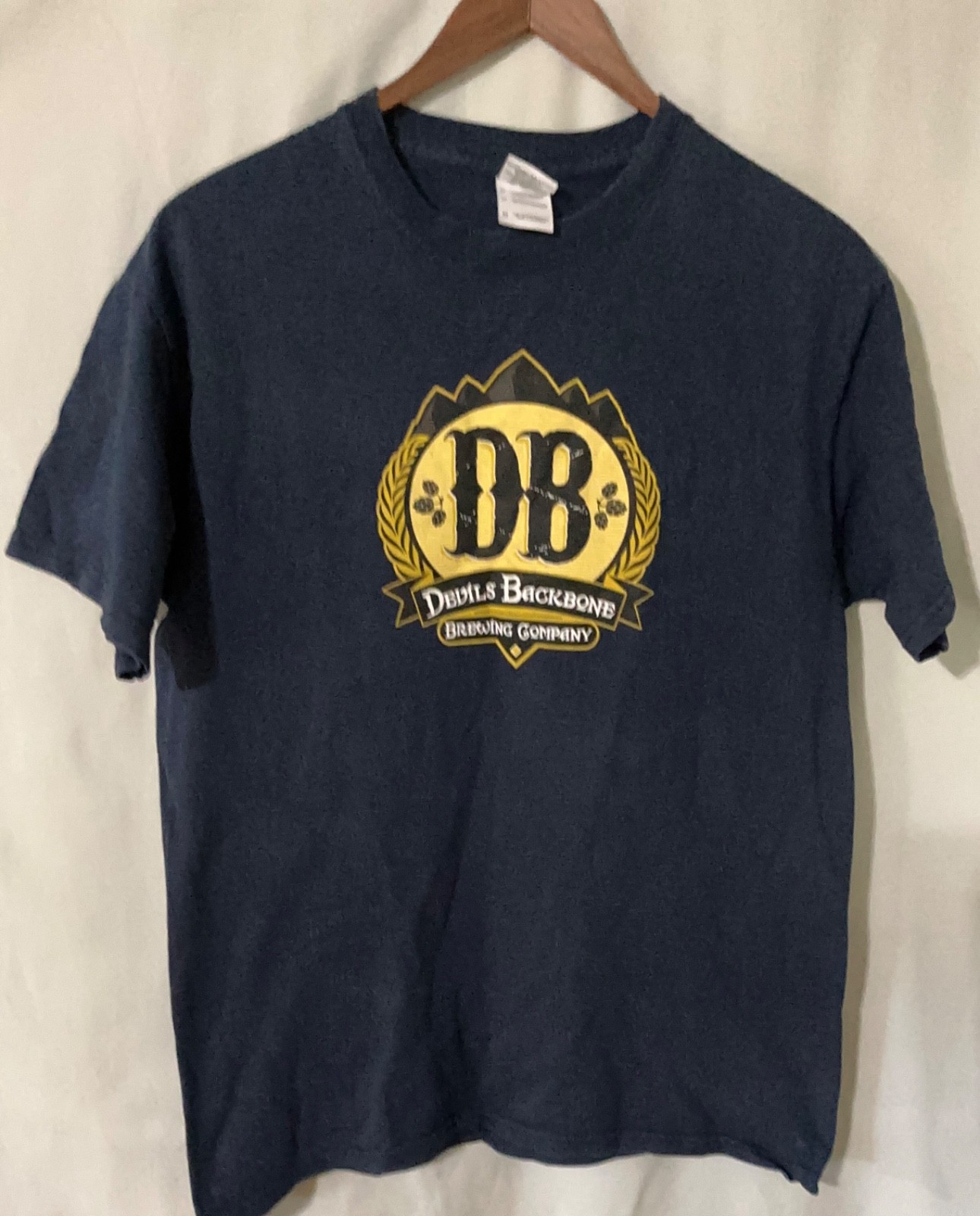 Mens M navy blue Devil’s Backbone Brewing Co Virginia Tee Graphic