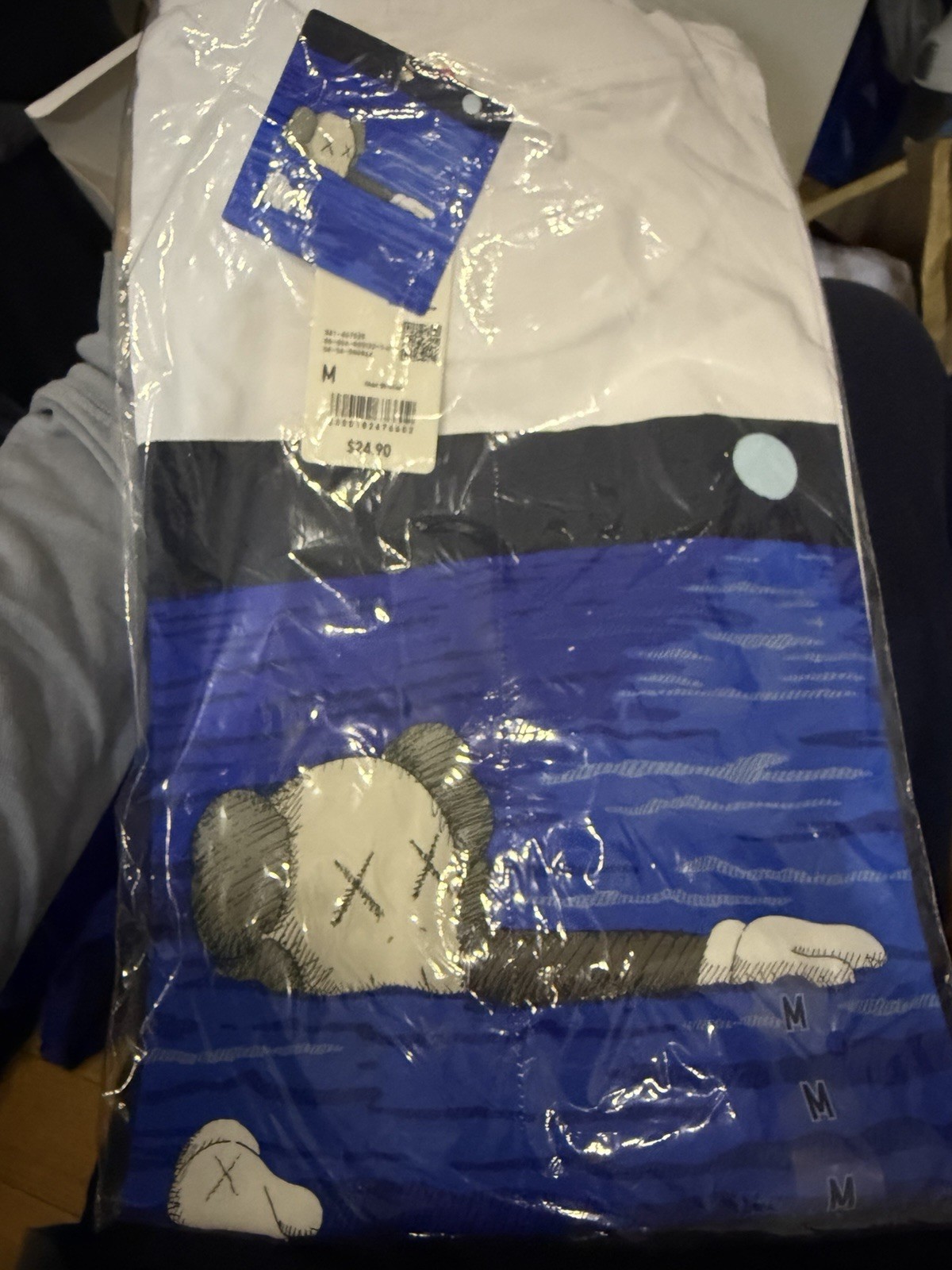 NEW Kaws x Andy Warhol Uniqlo T-shirt Unisex Size MEDIUM gallery
