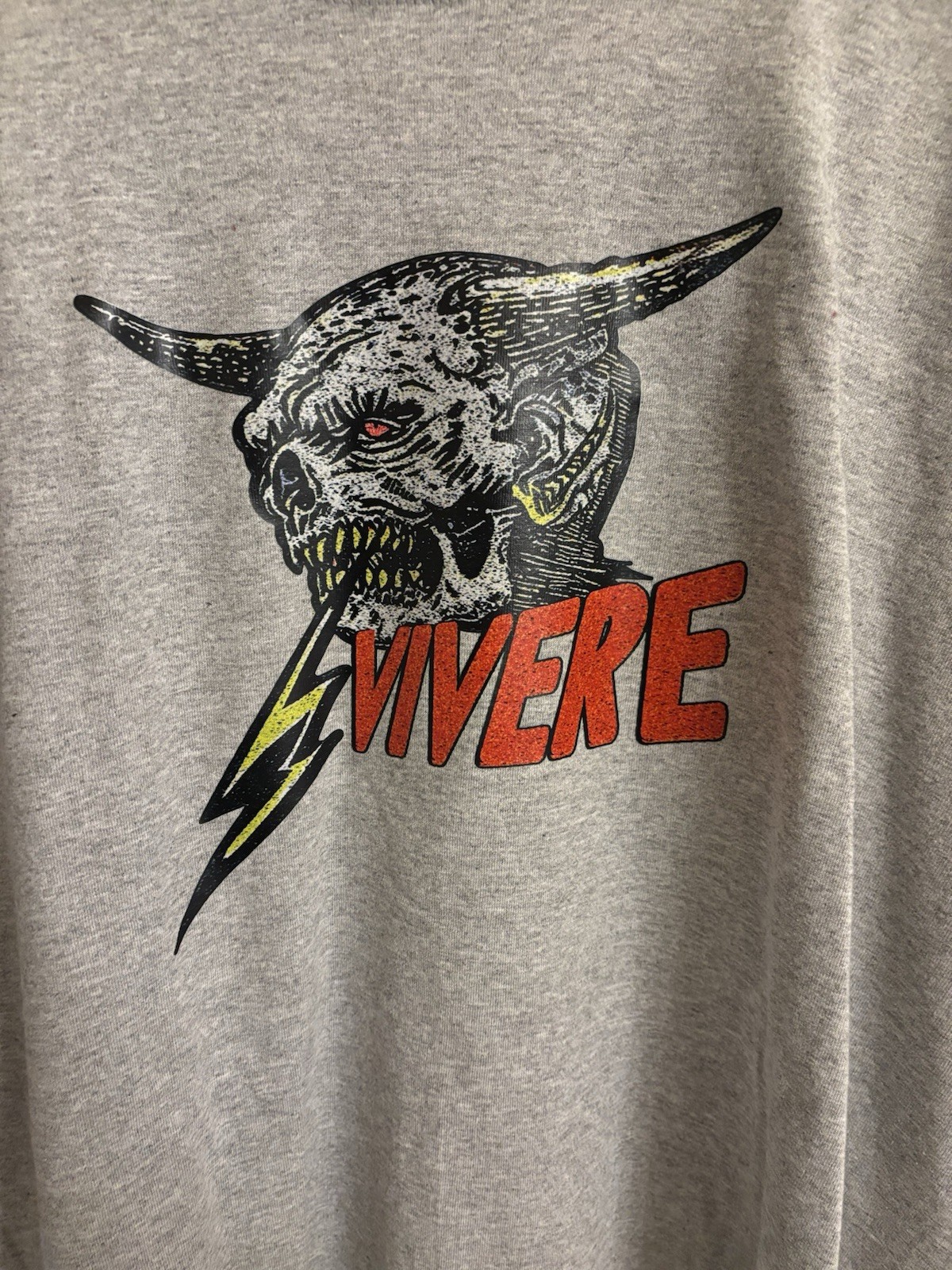 Streetwear Brand Vivere XXL Tshirt Skull Rock Skater Punk Metal gallery