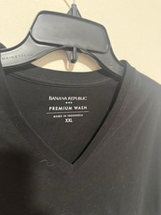 Banana Republic Men’s Premium Wash Solid Black V-Neck Short Sleeve T-Shirt XXL