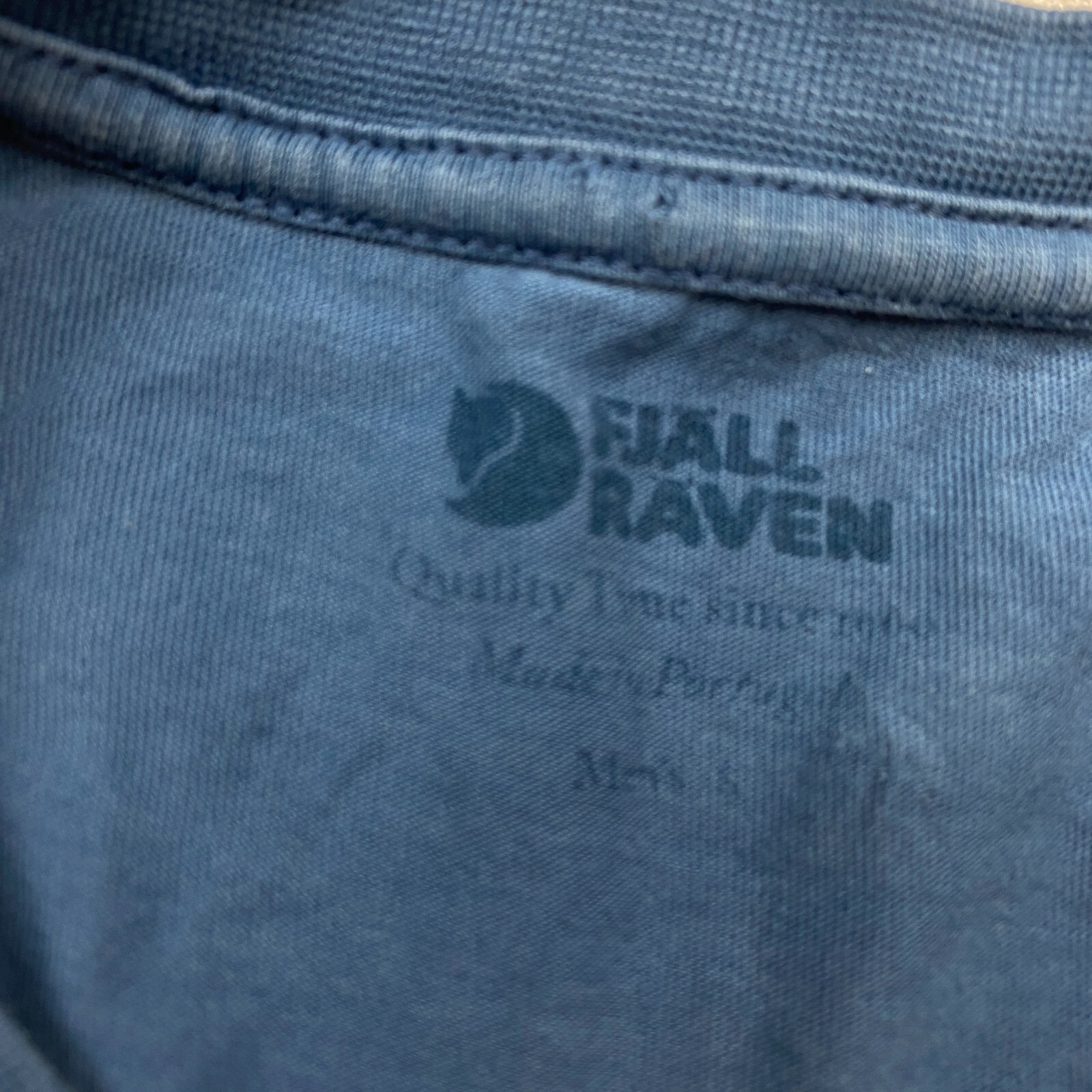 Fjallraven Shirt Small Blue Preppy Performance Casual Hiker Trekker Outdoors Men gallery