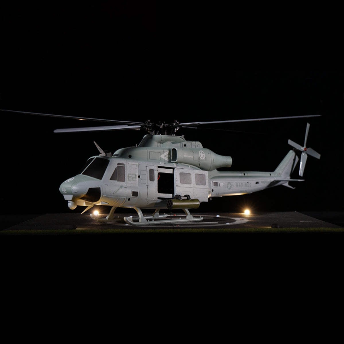 Goosky E2 UH-1Y Venom GPS Helicopter – RTF (Mode 2) with Carrying Case