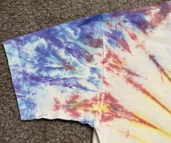 Online Ceramics “Love Is Real” Tye Dye Silk Screen T- Shirt Size S Excellent