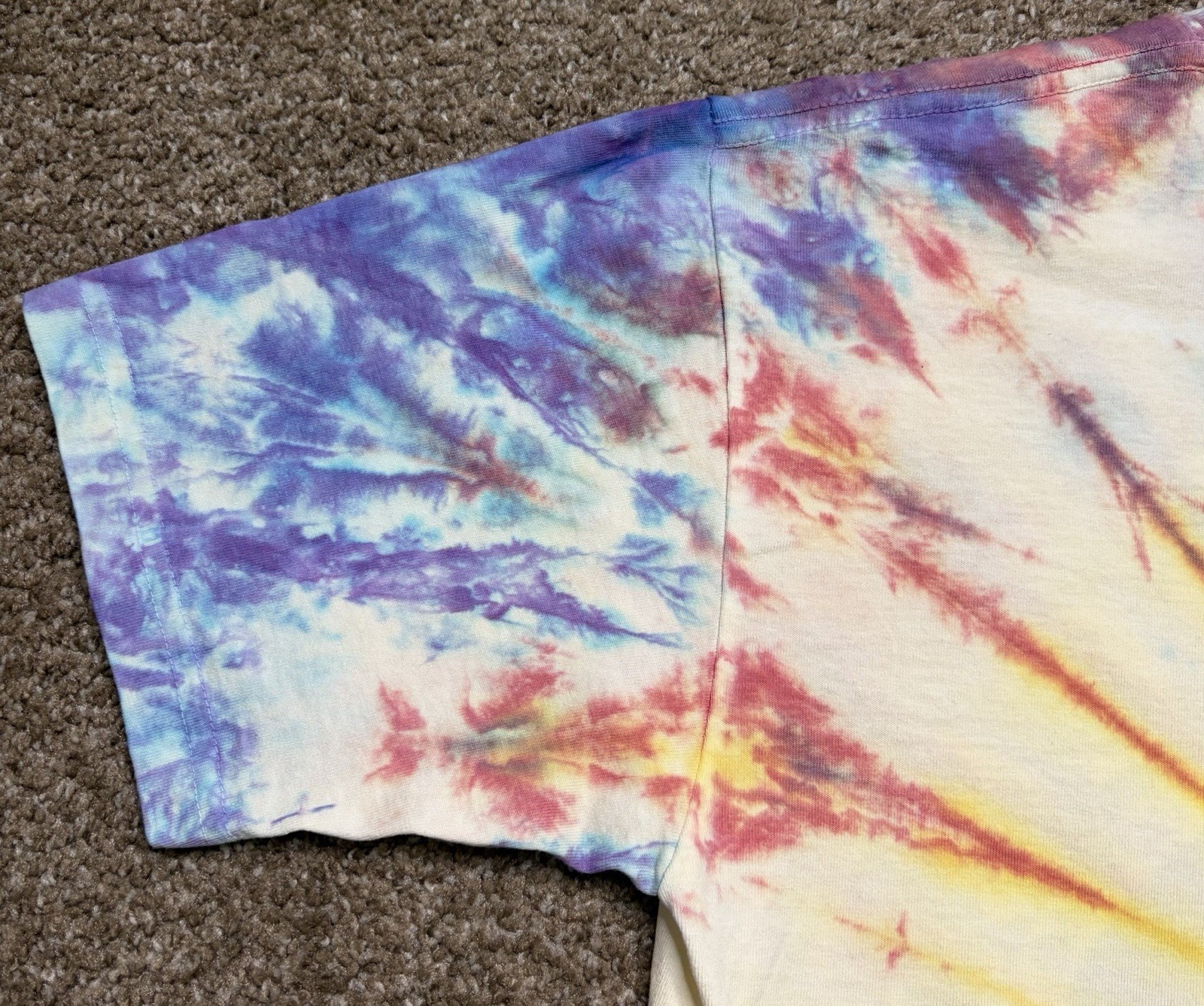 Online Ceramics “Love Is Real” Tye Dye Silk Screen T- Shirt Size S Excellent gallery