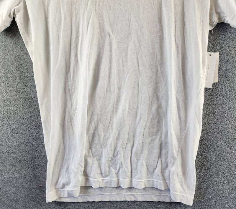 Velvet by Graham and Spencer Samsen T-Shirt Men S White V-Neck Pullover S/S gallery