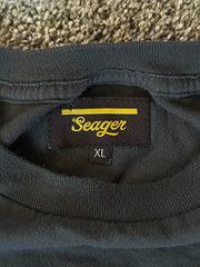 Seager Men’s Chillin’ Peace Pipe Smoking T Shirt XL Charcoal NWOT !