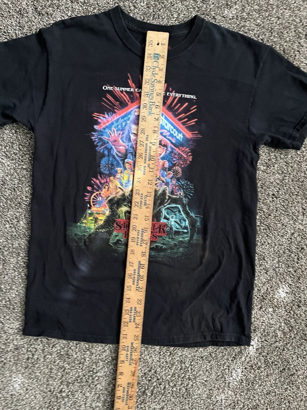 Stranger Things Season 3 Poster Graphic T-shirt Men’s Sz M Women’s Sz L *EUC* gallery