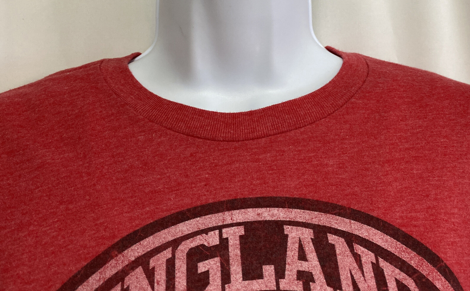 Unitas England Football T-Shirt Mens Small Red Excellent Graphic Tee Soccer UK gallery
