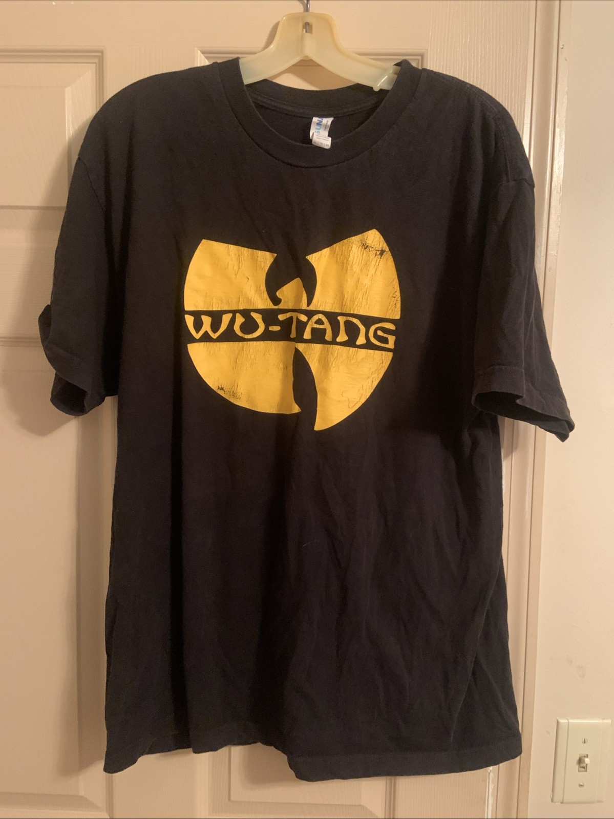 Classic Wu-Tang Clan Logo Black Tee Vintage Hip Hop Shirt Men’s XL Size gallery