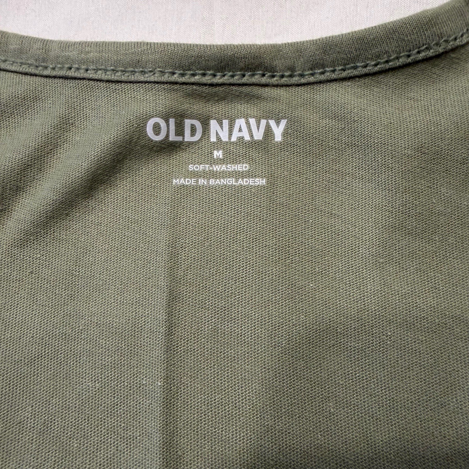 Men's Tank Top Size Medium Scoop Neck Wide Strap Green NWT gallery