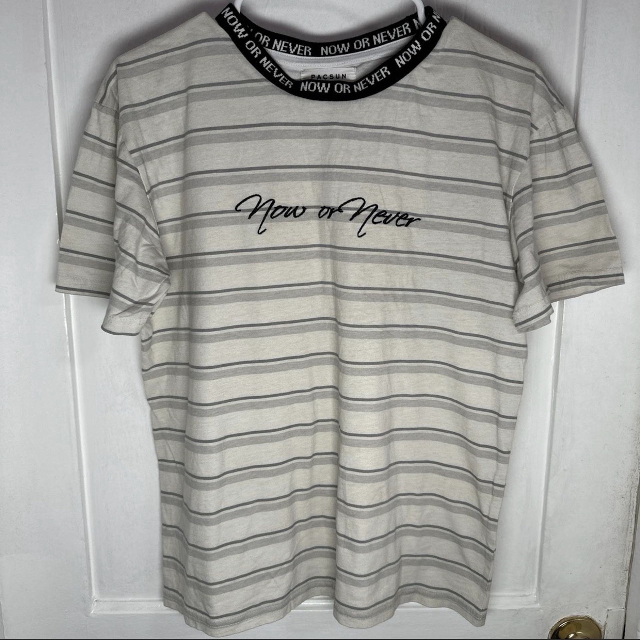 PacSun Men’s S White/Gray/Black Striped "Now or Never" Logo Crew Neck T-Shirt gallery