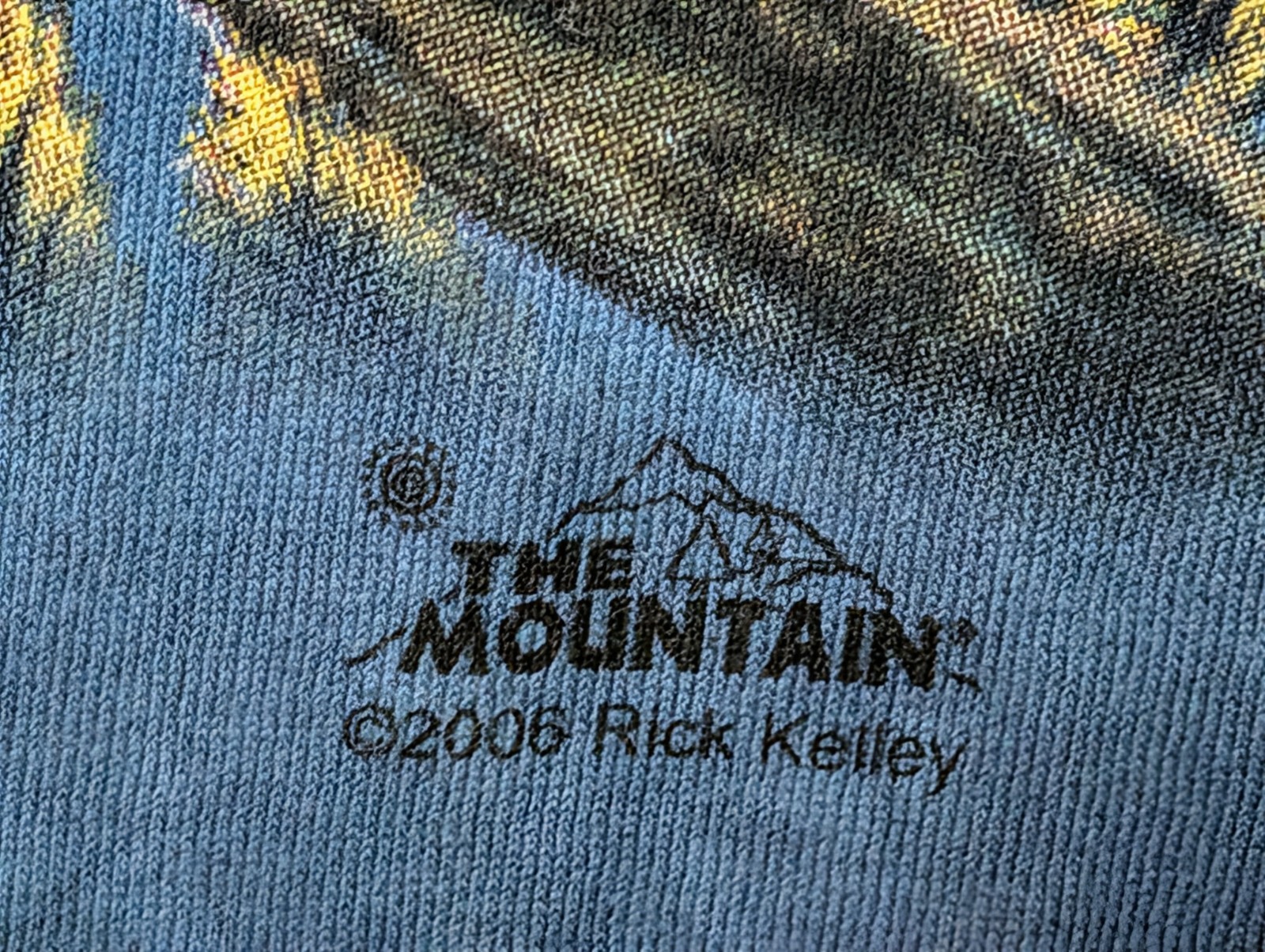 The Mountain Mens T-shirt Vintage 2006 Blue "The Patriot" Leather Tag 2XL #6150 gallery