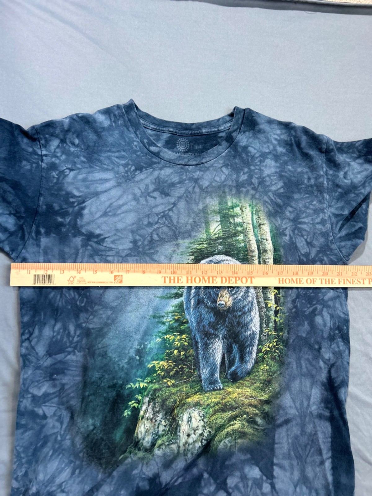 The Mountain Men's T-shirt Blue Rocky Outcrop Black Bear Size Large L gallery