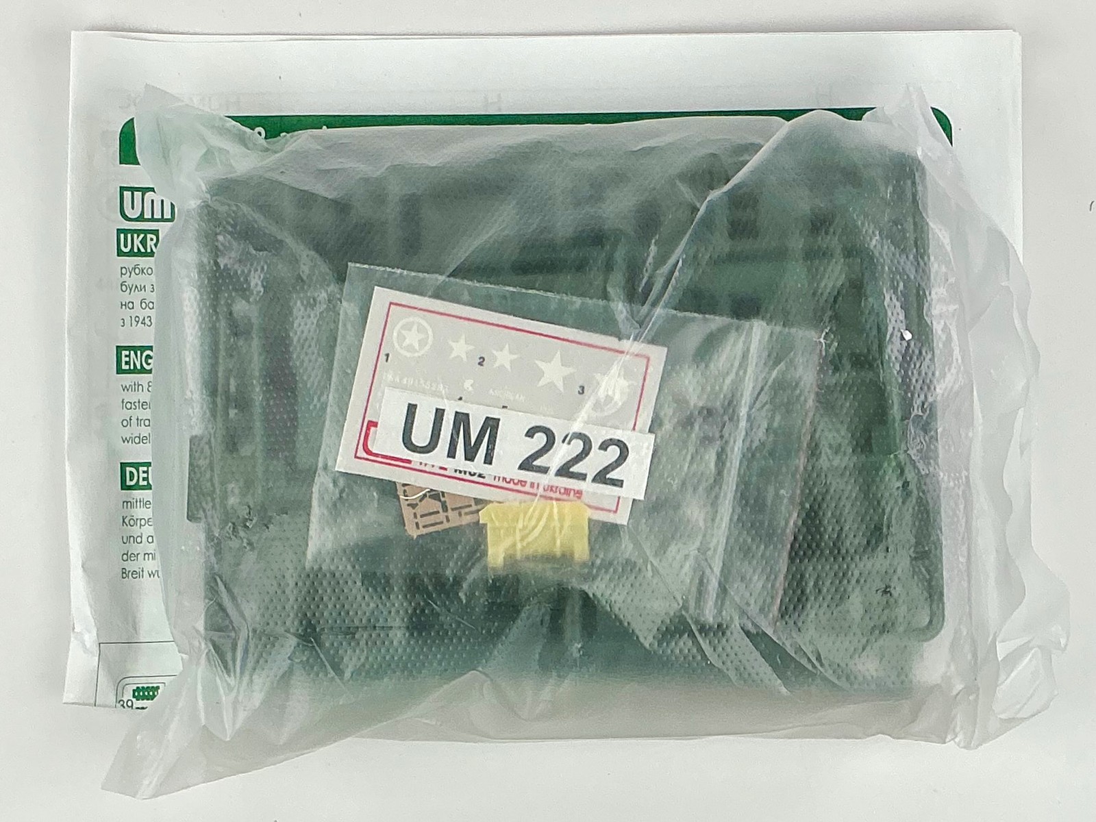UM 222 M32 TRV with T1E1 ‘Earthworm’ Mine Clearer 1/72 Scale Plastic Model Kit
