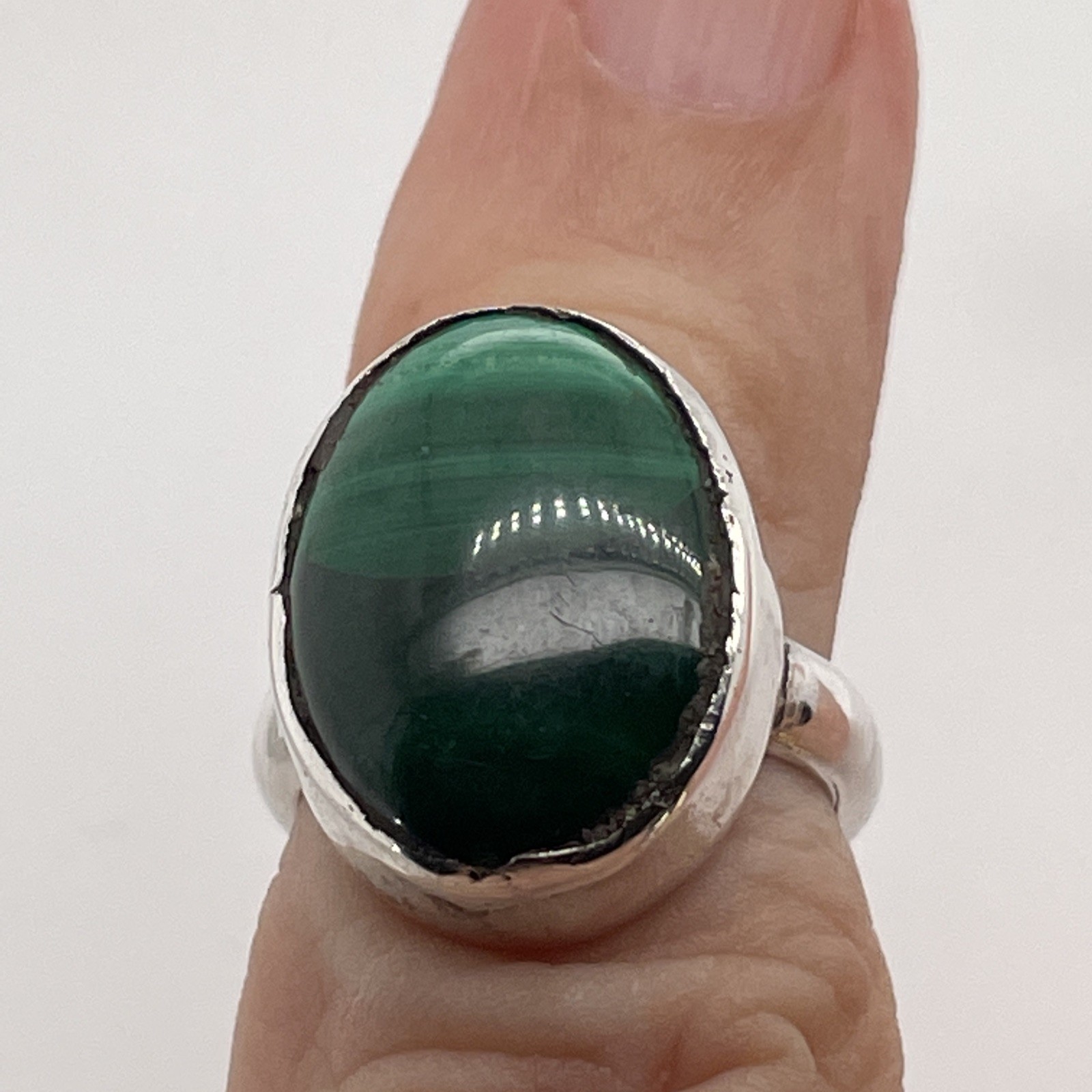 Solid Sterling Silver Malachite Ring – Hallmarked 2000 – Size I½ – 7.34g