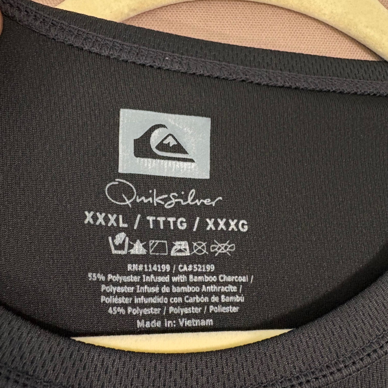 Quiksilver T-Shirt Mens XXXL Black Waterman Performance Bamboo Charcoal Surfer gallery