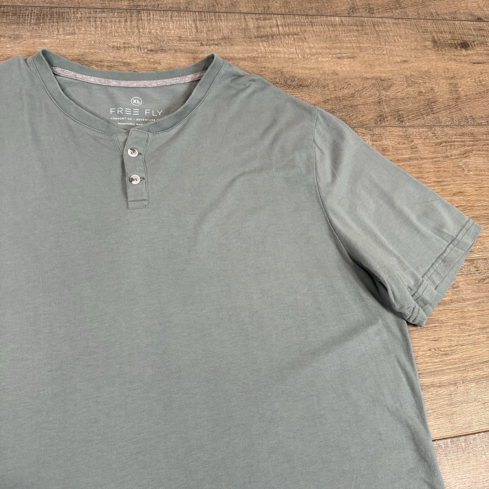 Free Fly Mens Henley T-Shirt Size (XL) Light Green Bamboo Viscose Blend EUC B9 gallery