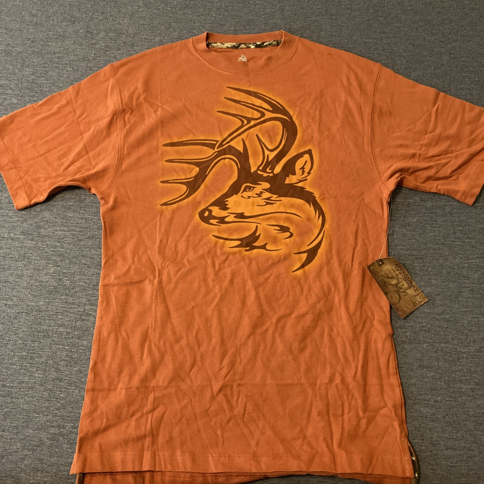 Legendary Whitetails Men’s T-Shirt Size Medium Burnt Orange New gallery