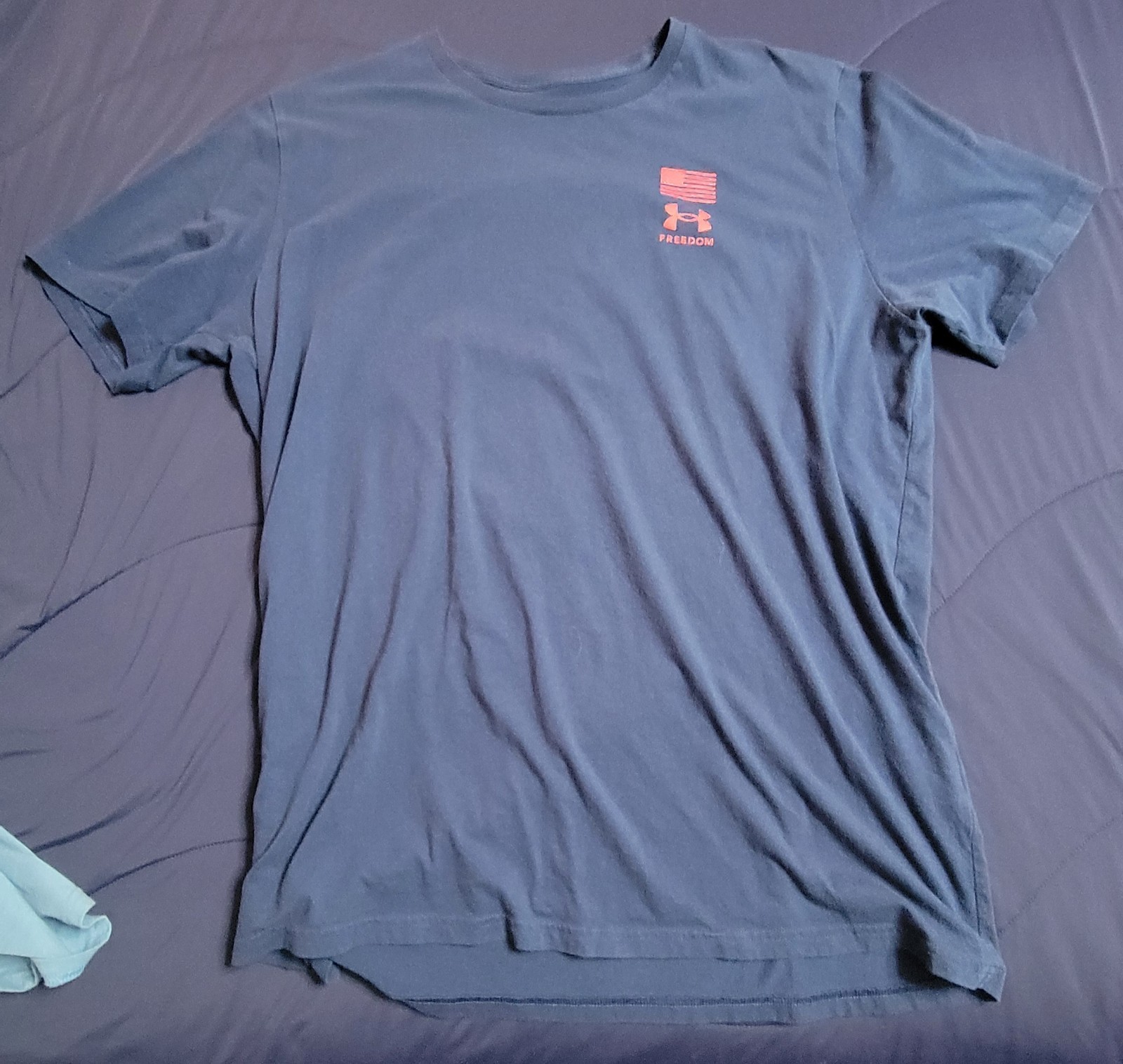 Under Armour Freedom Men's 2XL Blue Crew Neck USA Flag Graphic T-Shirt gallery