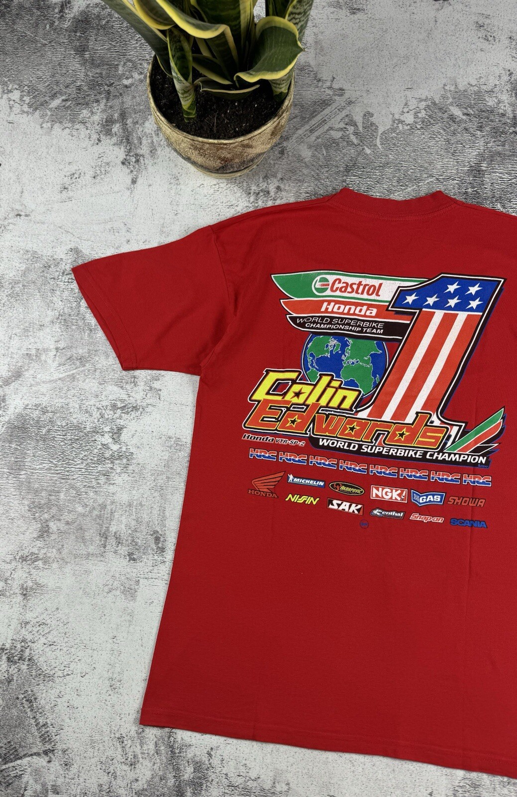 Vintage Colin Edwards Racing Honda Bike 2001 Red HRC Moto Formula 1 T Shirt Tee gallery