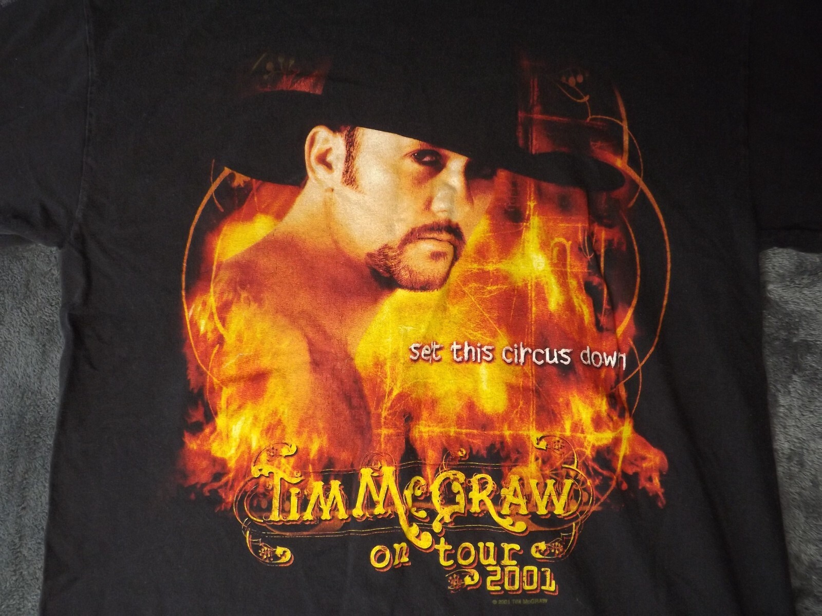 Vintage Tim McGraw T Shirt Sz Medum 2001 Tour Set This Circus Down Country Y2K gallery
