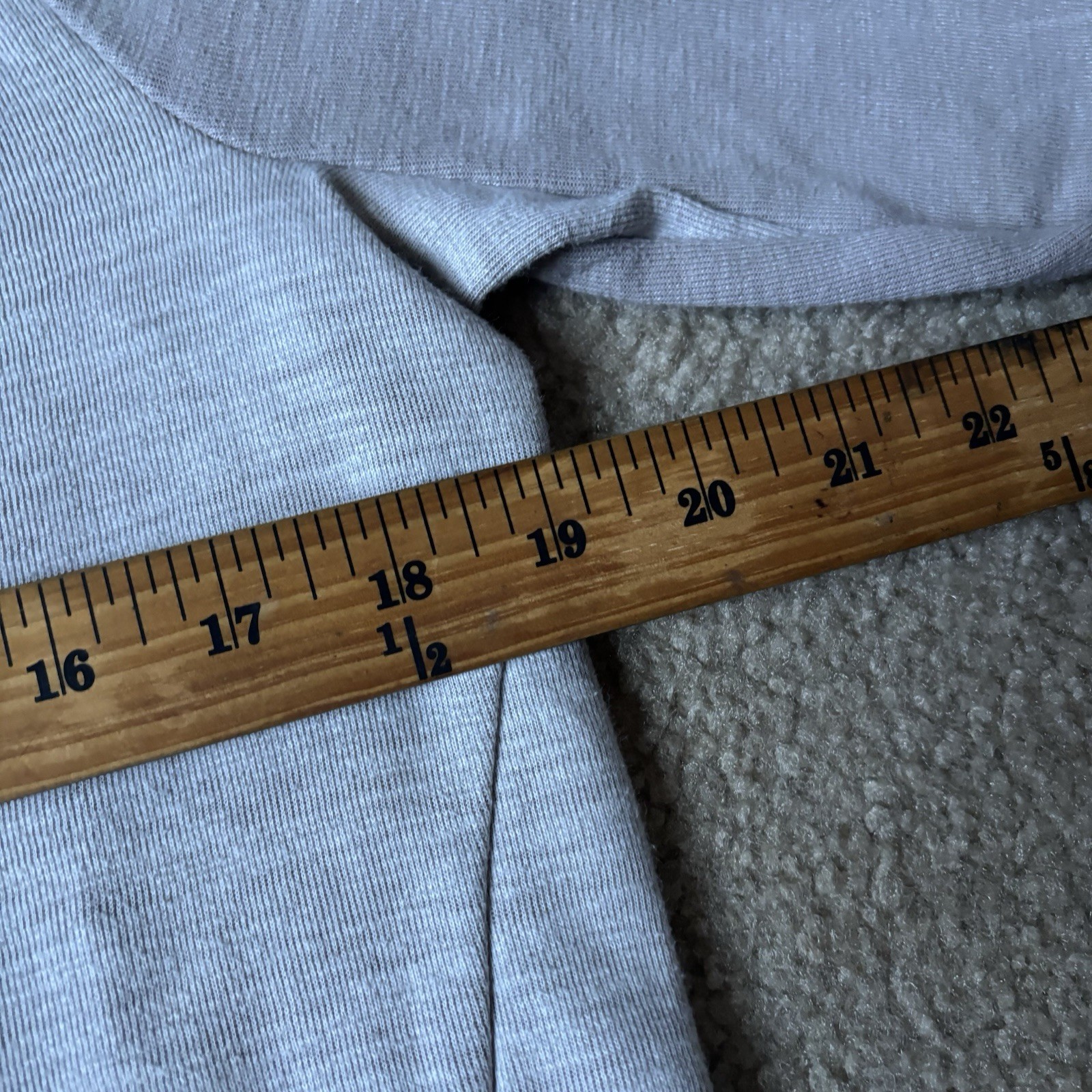Men's Nike Cream Sweatshirt With Kangaroo Pocket Size Small Y2K Cold Gear gallery