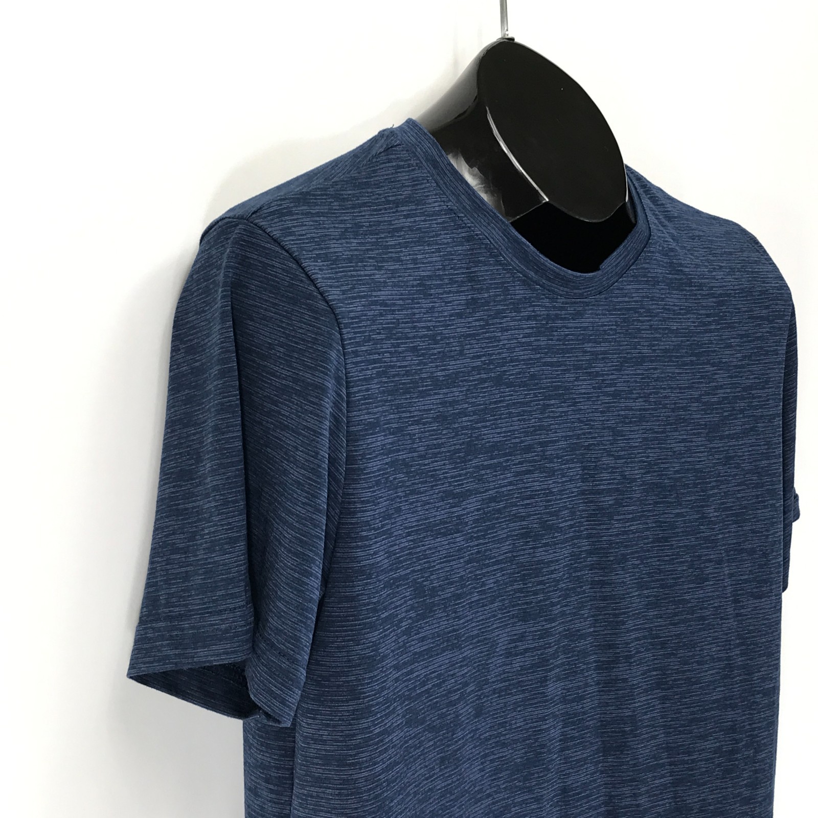 Athletic Works DriWorks Crew Neck T-Shirt Men's Small Moisture Wicking Active gallery