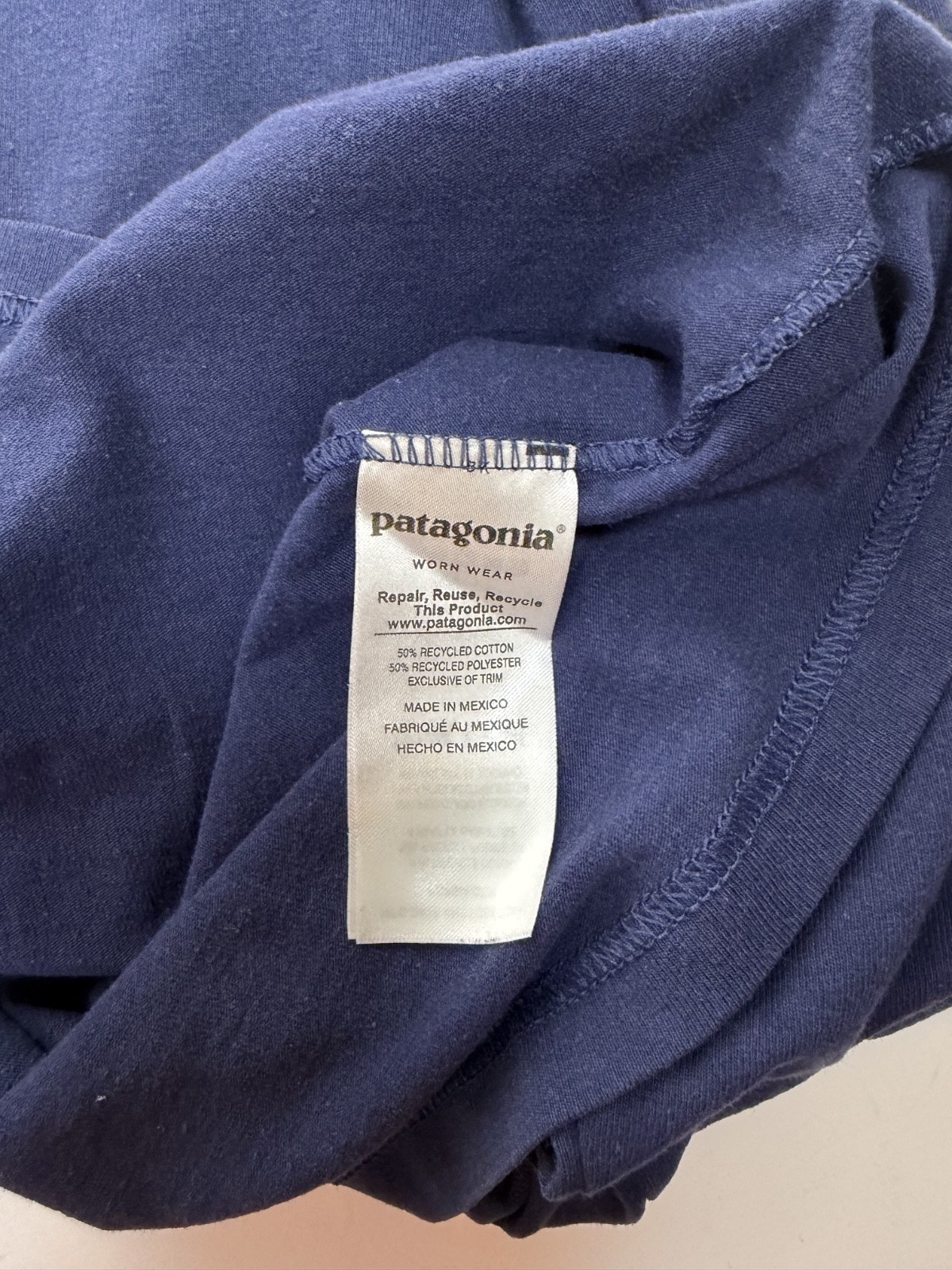 Patagonia Worn Wear Mens Long Sleeve T Shirt Blue Large Big Logo Cotton Tee gallery