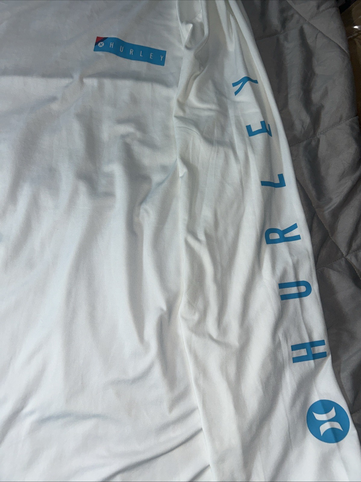 White Hurley Long Sleeve Swim Beach Outdoor Shirt Men's XXL 2XL gallery
