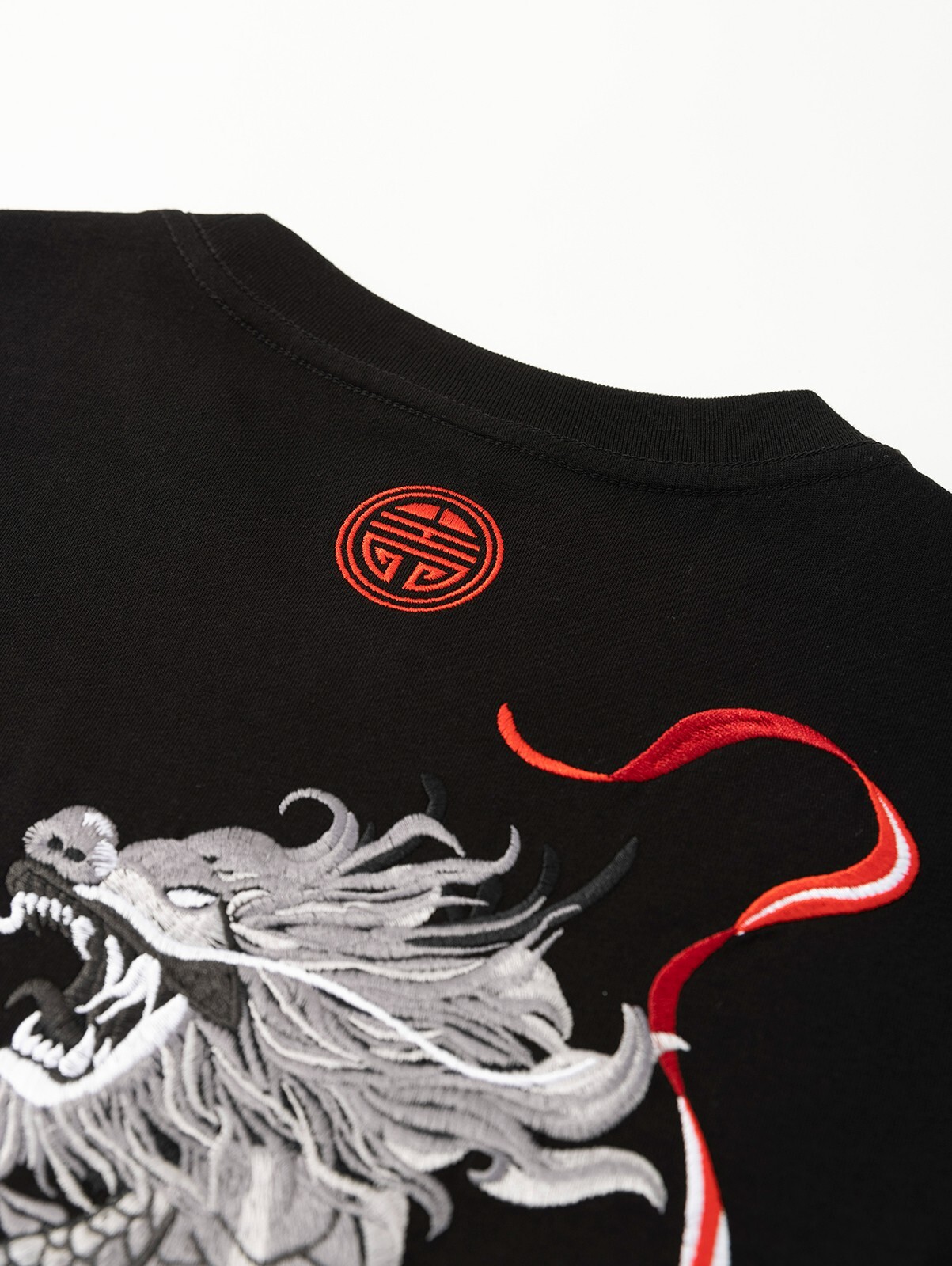 Niepce Men’s Raging Kirin Embroidery Graphic Tee Japanese Streetwear T-Shirt gallery