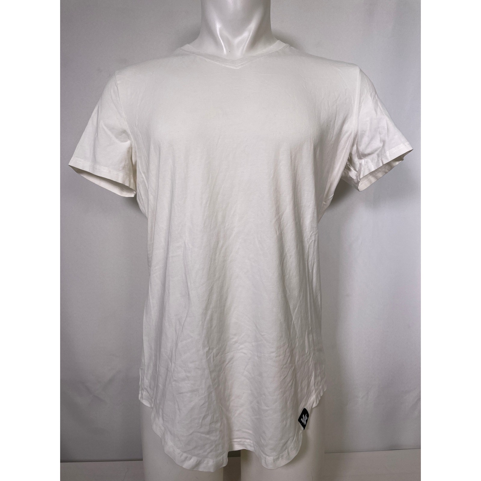 YoungLA Athletic Gym Training Curved Hem Fitted White T-Shirt Men’s MEDIUM