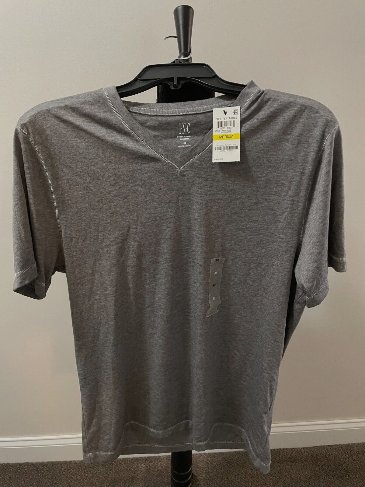 INC International Concepts Solid V-Neck T-Shirt Mens M V-Neck Pull On gallery
