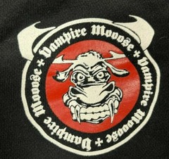 VAMPIRE MOOOSE – IRON CROSS – HOODIE BLACK – MOOSE – SWEATSHIRT