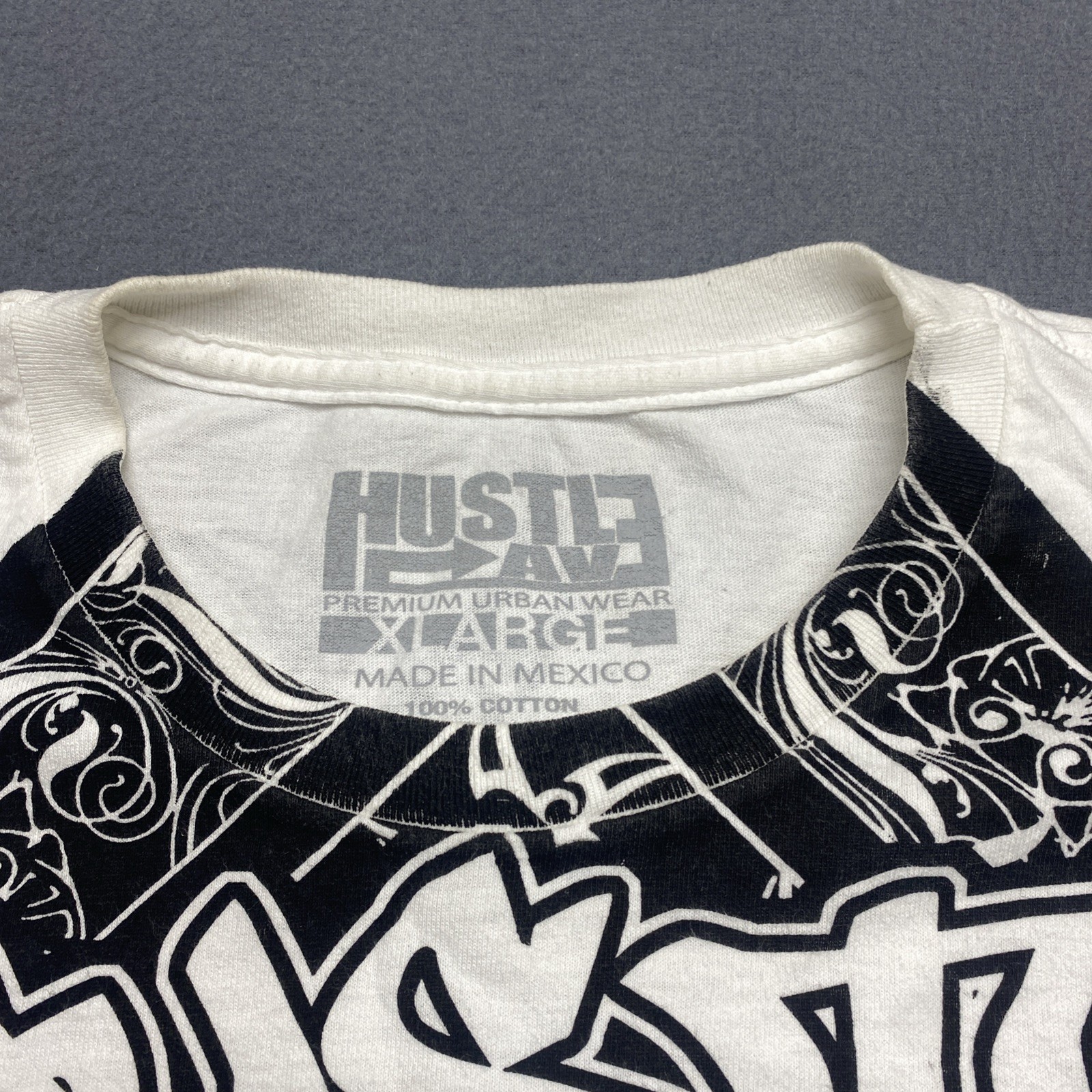 Hustle Avenue Mens T-Shirt XL White Skull Graphic Streetwear Y2K Grunge Tribal gallery