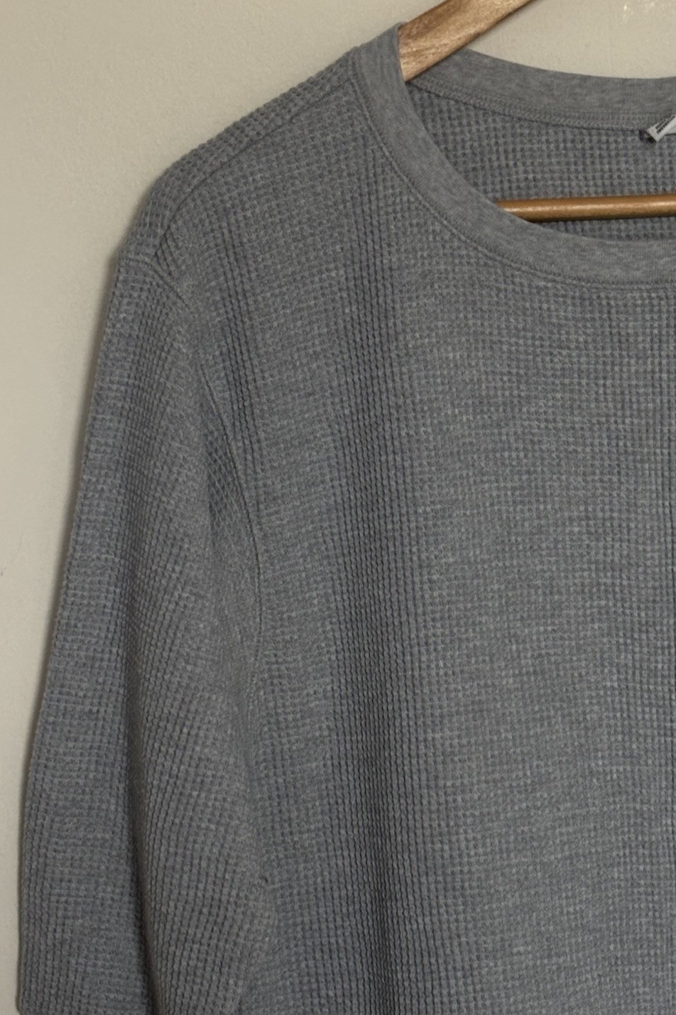 UNIQLO Mens Medium Waffle Knit Thermal Top Grey 3/4 Length Short Sleeves gallery