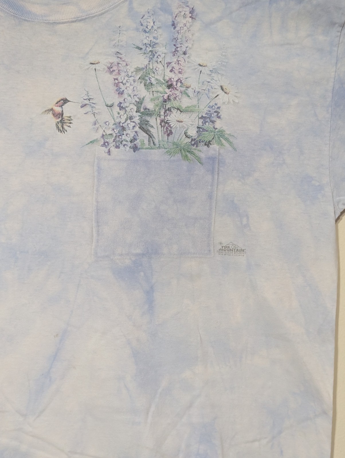 The Mountain Mens T-shirt Vintage Blue Flowers In A Pocket Flawed 2XL #6320