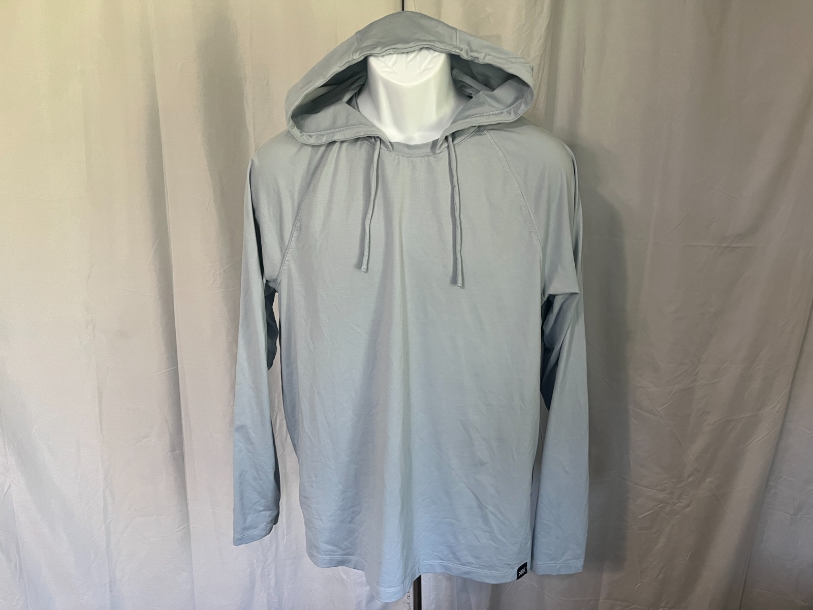 🏃 Rhone Men’s Solid Light Blue Performance Hooded Shirt Medium M EUC 💧 gallery