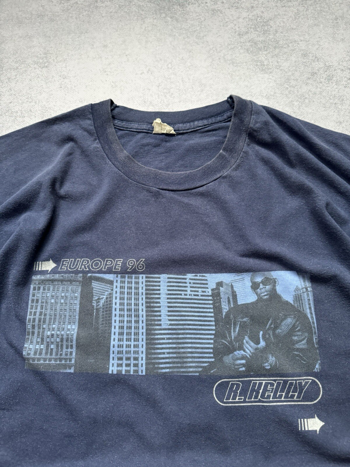 Vintage R. Kelly European Tour Rap Hip Hop T-Shirt Single Stitch 90s Mens Size L gallery