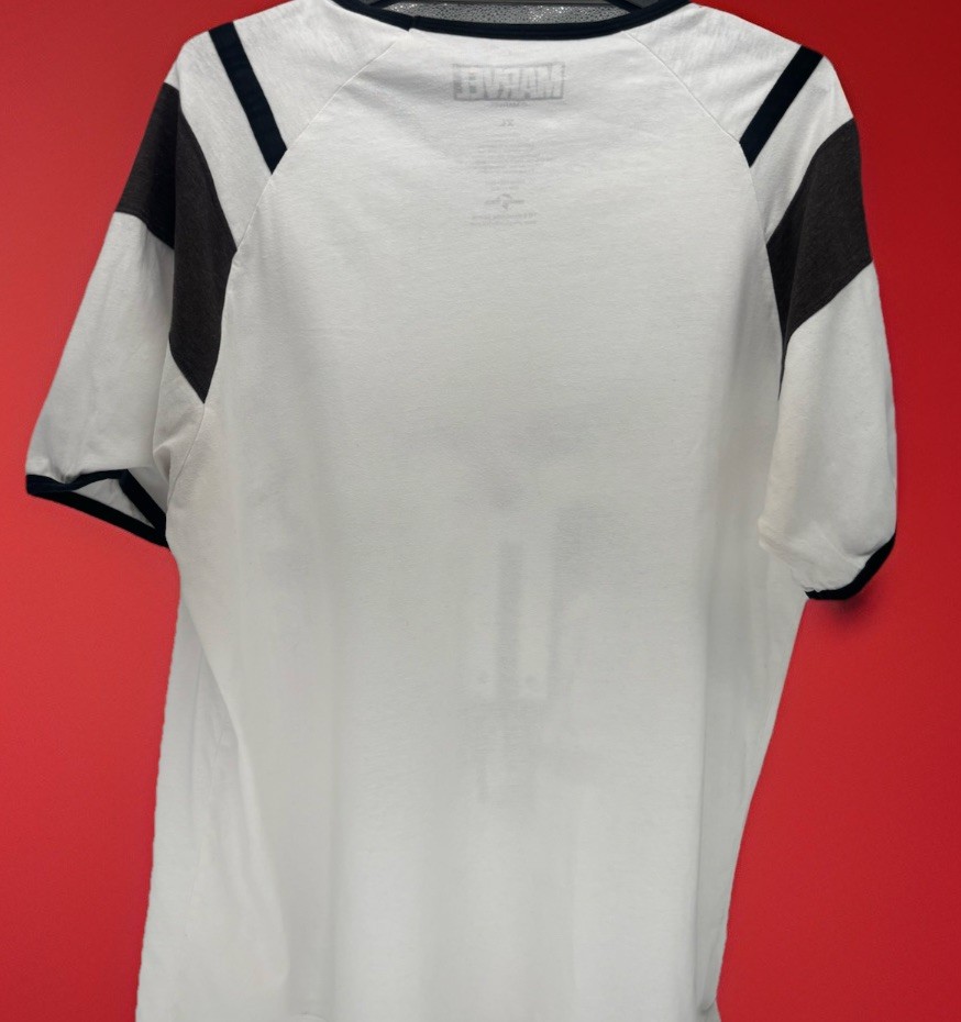 Marvel Punisher Men's XL White Black Graphic Crew Neck T-Shirt Summer gallery