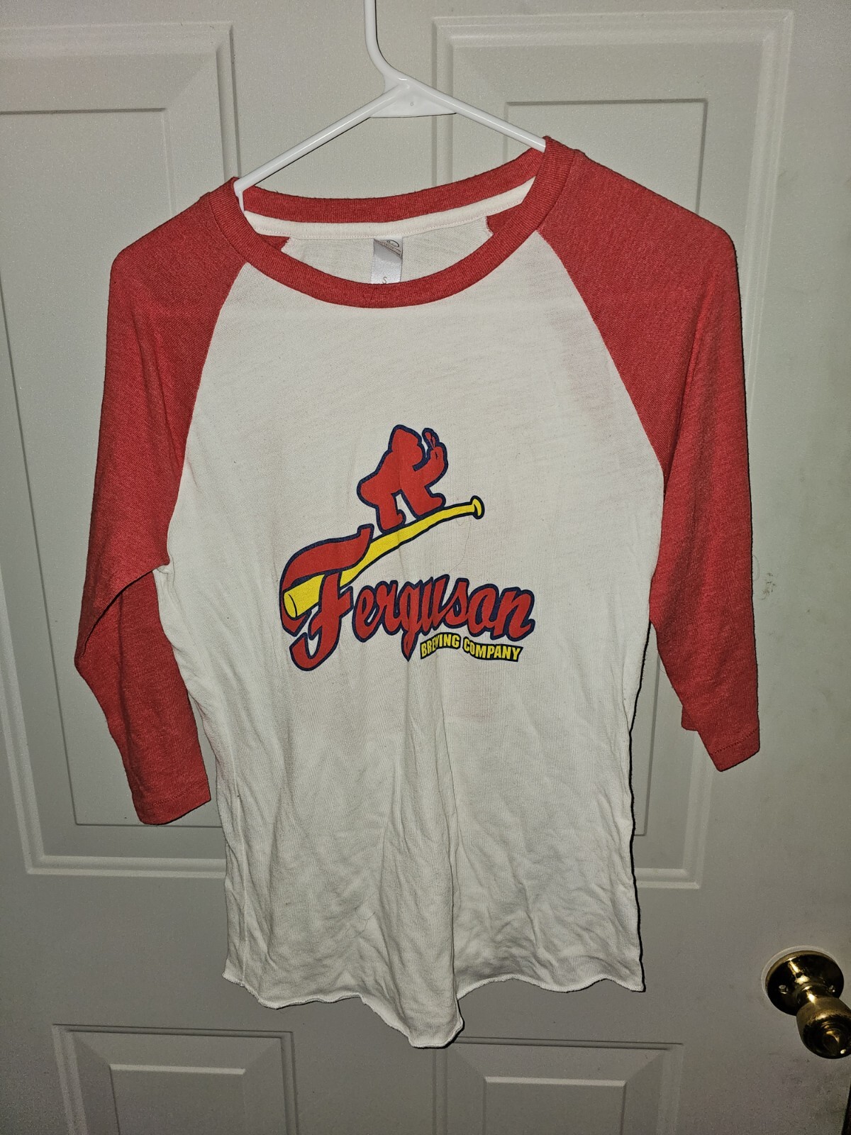 Unisex Small Red White Ferguson Beer Brewing Company Shirt Blouse gallery
