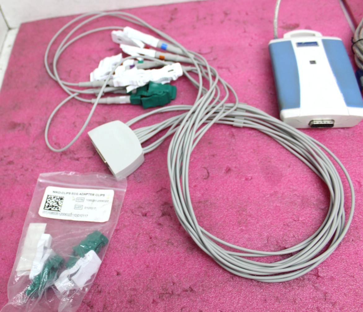 Midmark IQ ECG MODULE 2015 with Case **READ** T9-D1