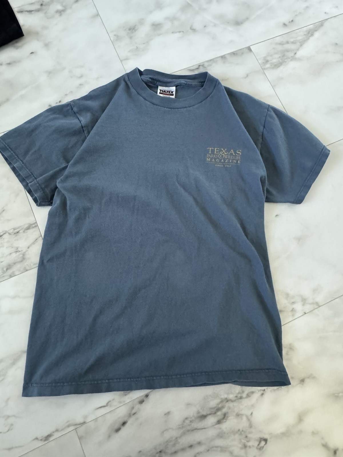 Men’s Vintage Short Sleeve T-Shirt Blue With Dope Fish Graphic Print Design