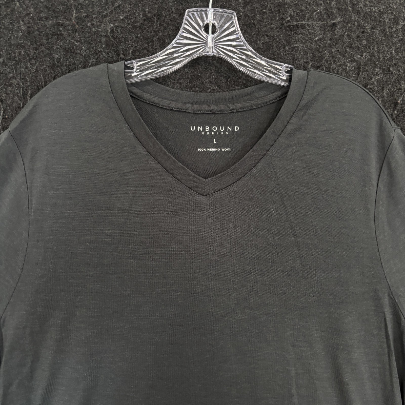 Unbound Merino Shirt Men's Large Gray V-Neck 100% Merino Wool Lightweight gallery