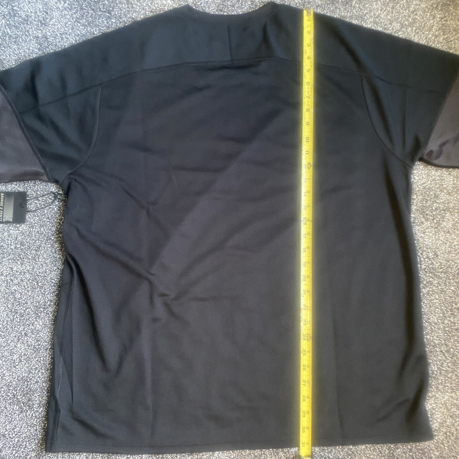 Savage Fenty T-Shirt Men’s XL Black Grey Stripe Polyester Athletic Sport Jersey gallery