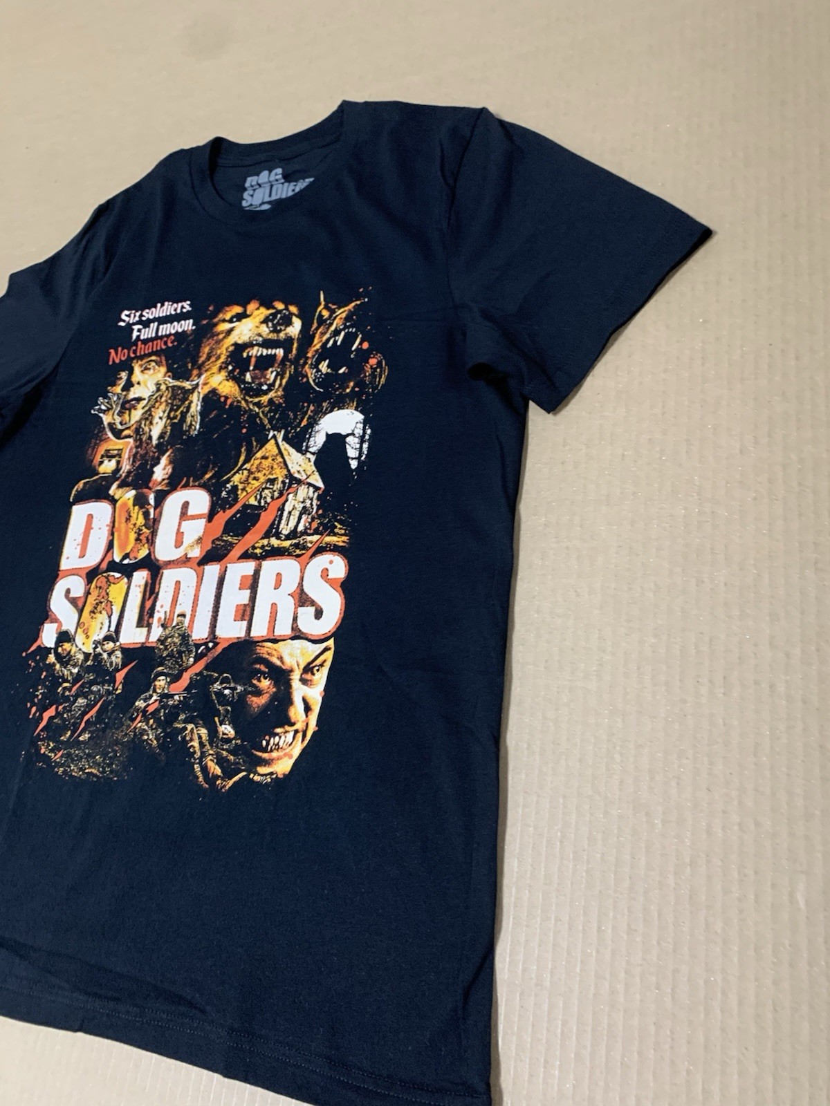 Dog Soldiers Horror T-shirt -LICENSE (great condition)(MEDIUM see description) gallery