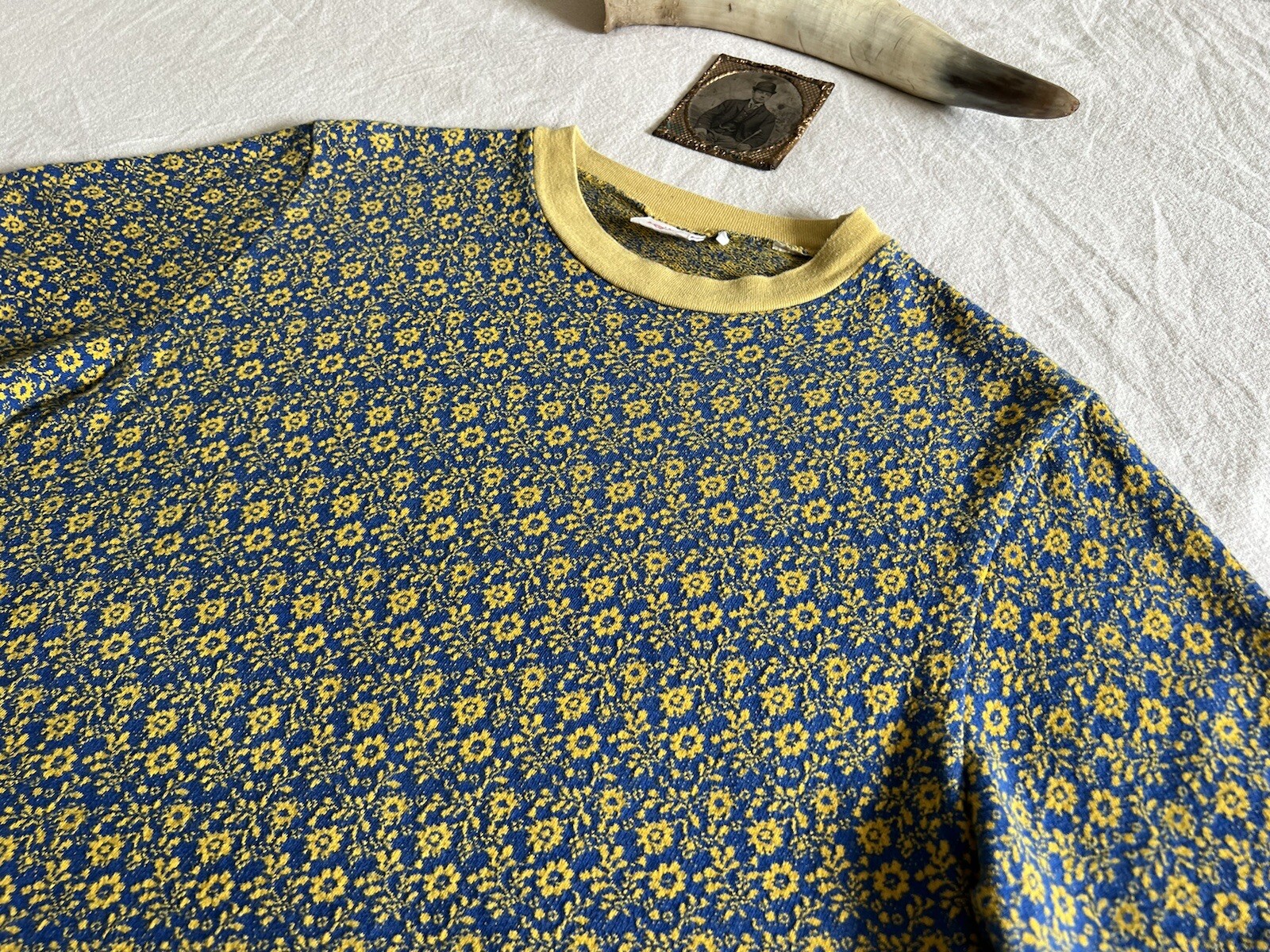 LVC T-Shirt M 1960’s Levi’s Knitted Jacquard Floral Raised Pattern Single Stitch gallery