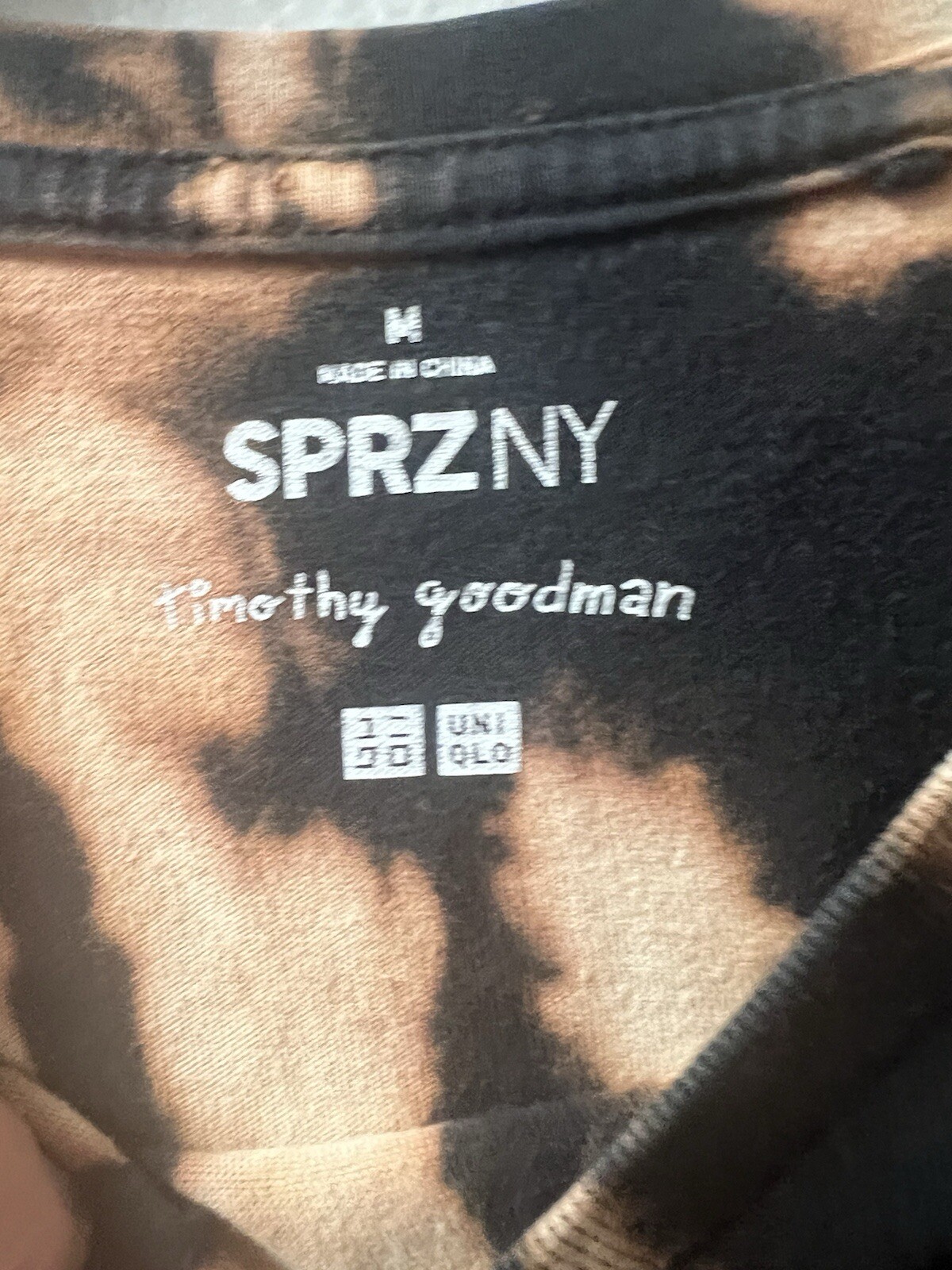 Uniqlo SPRZ NY Timothy Goodman Hamburger Guy Logo Brn/Tan Tie Dye Tee Mens Sz.M gallery